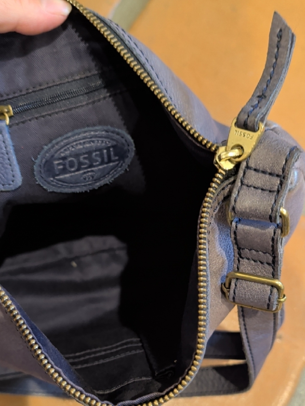 Fossil Navy Leather Crossbody with Gold Hardware - Picture 5 of 5
